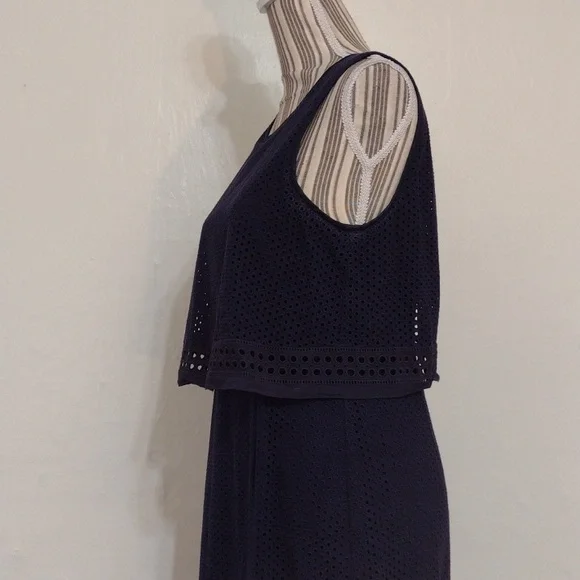 J Crew Navy Eyelet Sleeveless Dress Size 6 - Picture 4 of 10